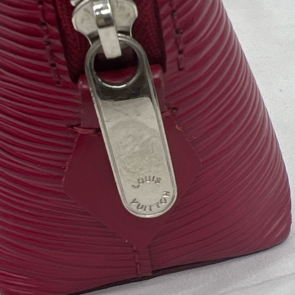 LOUIS VUITTON Epi Pochette Cosmetic Pouch Epi Leather Burgundy Bag M40641 - Picture 8 of 16